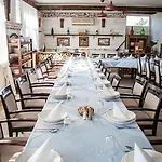 Bed & Breakfast Sempre Etterem Es Panzio