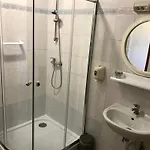 Bed & Breakfast Sempre Etterem Es Panzio Székesfehérvár