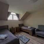 Bed & Breakfast Sempre Etterem Es Panzio 3*