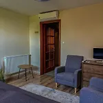 Bed & Breakfast Sempre Etterem Es Panzio 3*