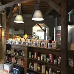 Bed & Breakfast Sempre Etterem Es Panzio