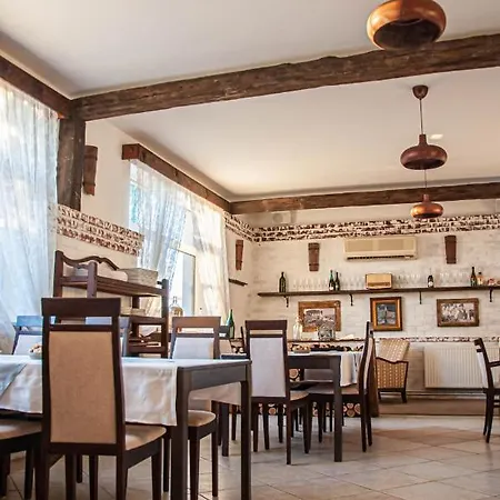 B&B Sempre Etterem Es Panzio