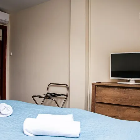 Bed & Breakfast Sempre Etterem Es Panzio
