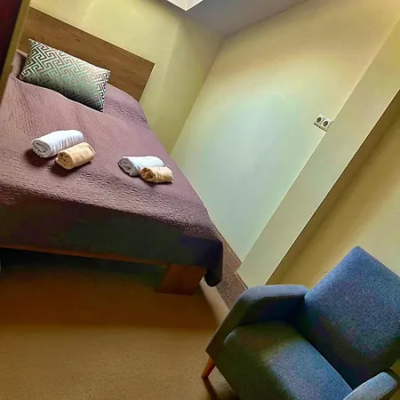 Bed & Breakfast Sempre Etterem Es Panzio Szekesfehervar