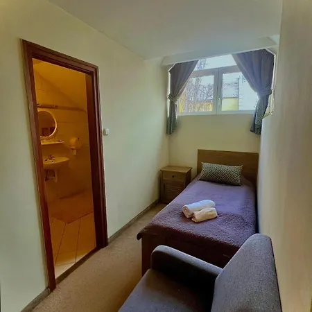 Bed & Breakfast Sempre Etterem Es Panzio