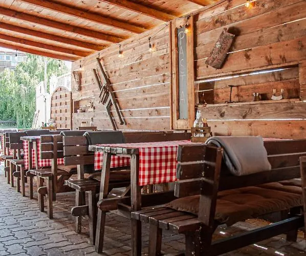 B&B Sempre Etterem Es Panzio 3*