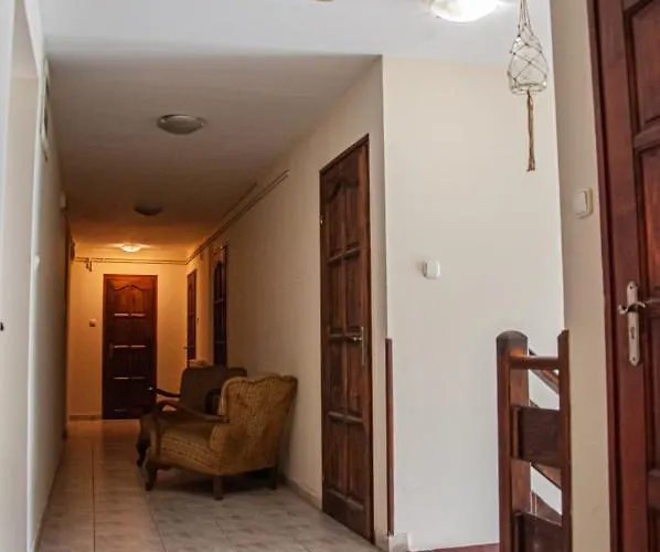 B&B Sempre Etterem Es Panzio