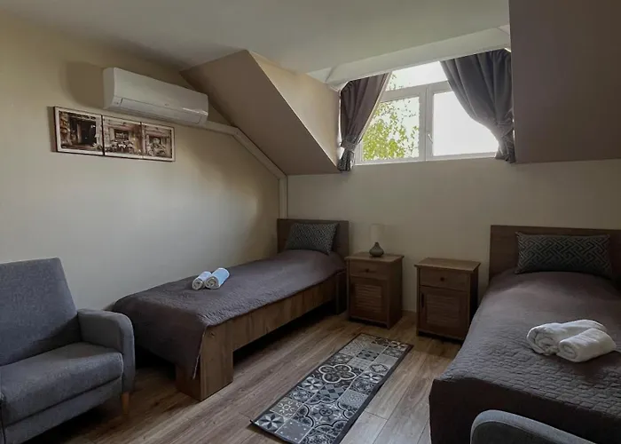 B&B Sempre Etterem Es Panzio 3*